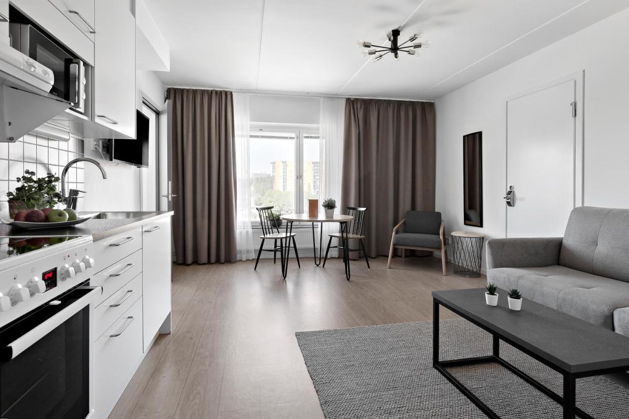 Forenom Hotel Flemingsberg - 10Min From Aelvsjoe Huddinge község Kültér fotó