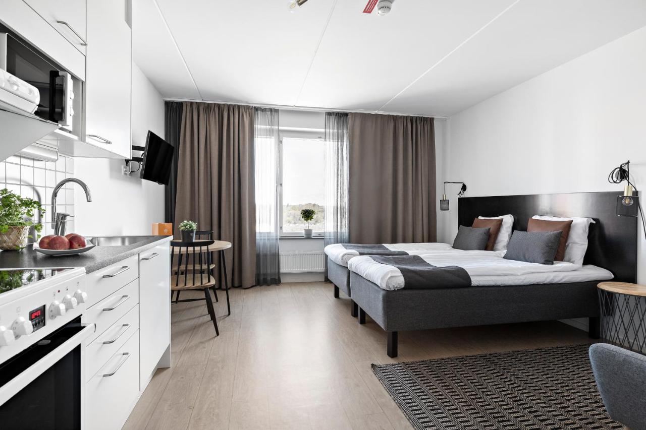 Forenom Hotel Flemingsberg - 10Min From Aelvsjoe Huddinge község Kültér fotó