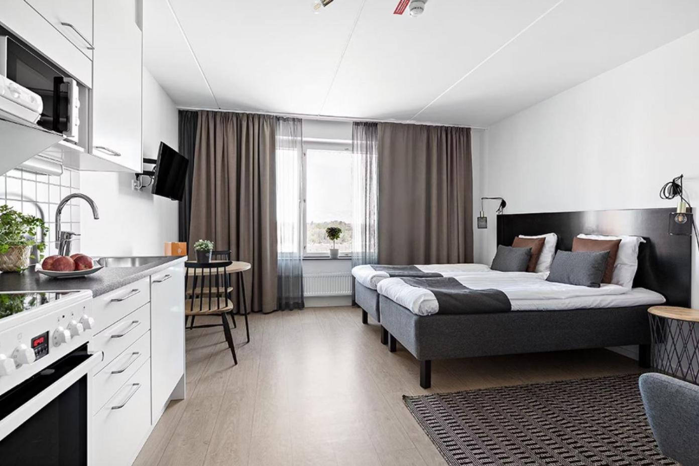 Forenom Hotel Flemingsberg - 10Min From Aelvsjoe Huddinge község Kültér fotó