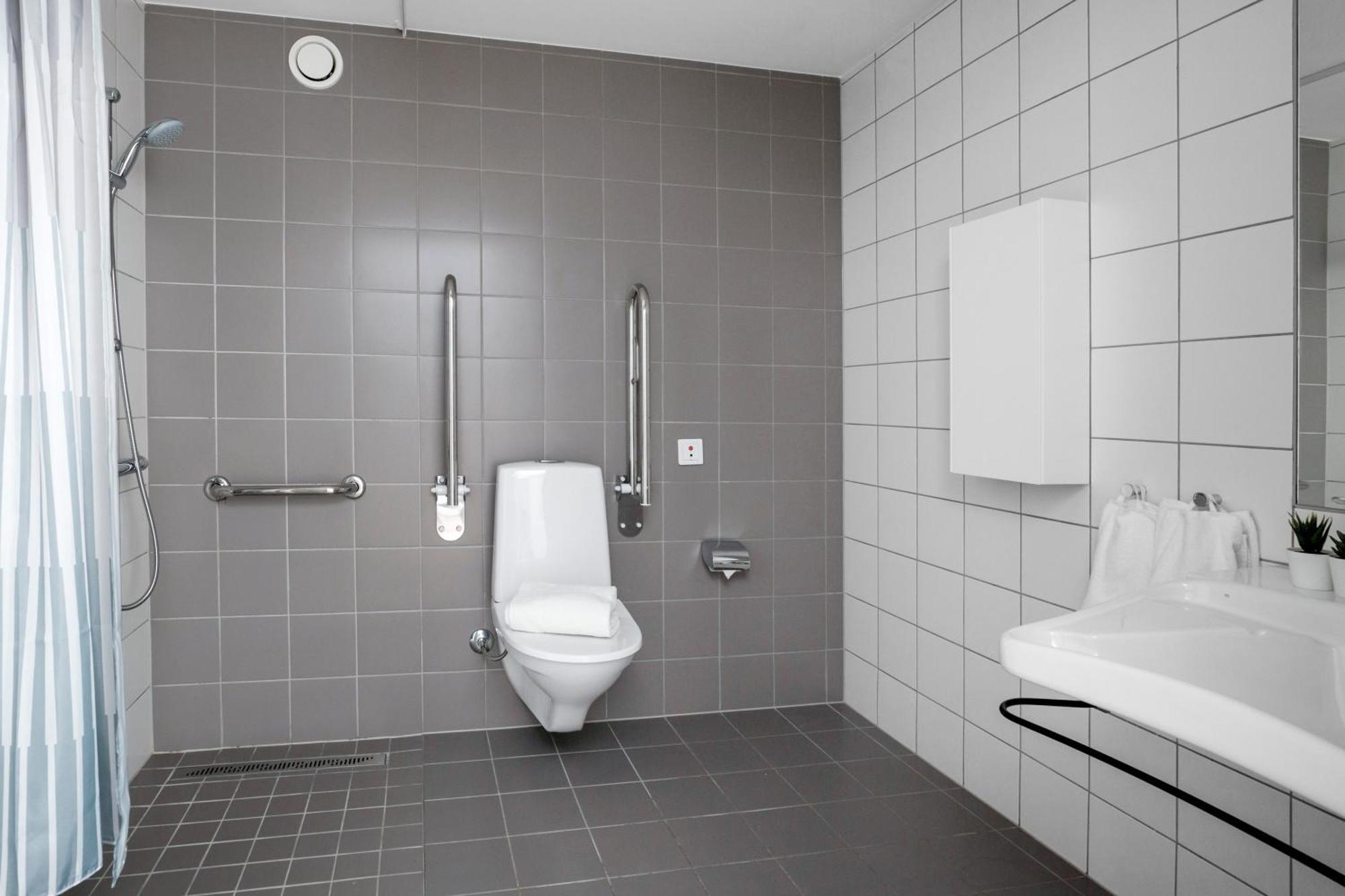 Forenom Hotel Flemingsberg - 10Min From Aelvsjoe Huddinge község Szoba fotó