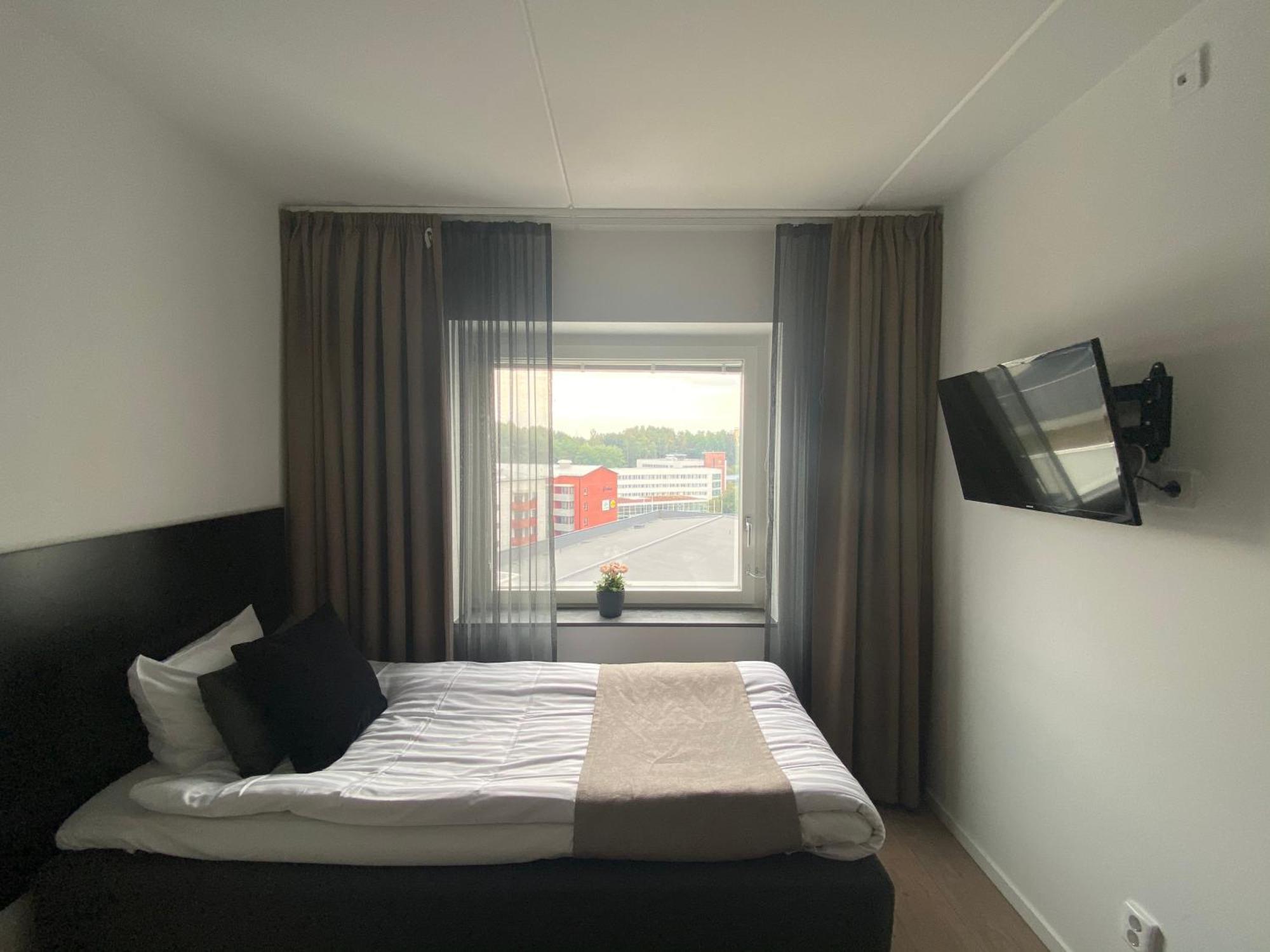 Forenom Hotel Flemingsberg - 10Min From Aelvsjoe Huddinge község Kültér fotó